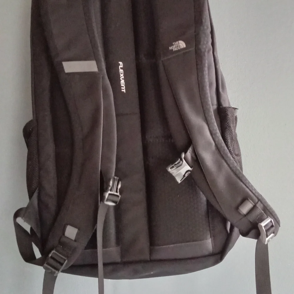 The North Face Stalwart Backpack Black FlexVent Laptop Bag‎ Venable Embroidered